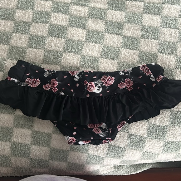 Hot Topic Bikini Bottoms NEW - Picture 2 of 3